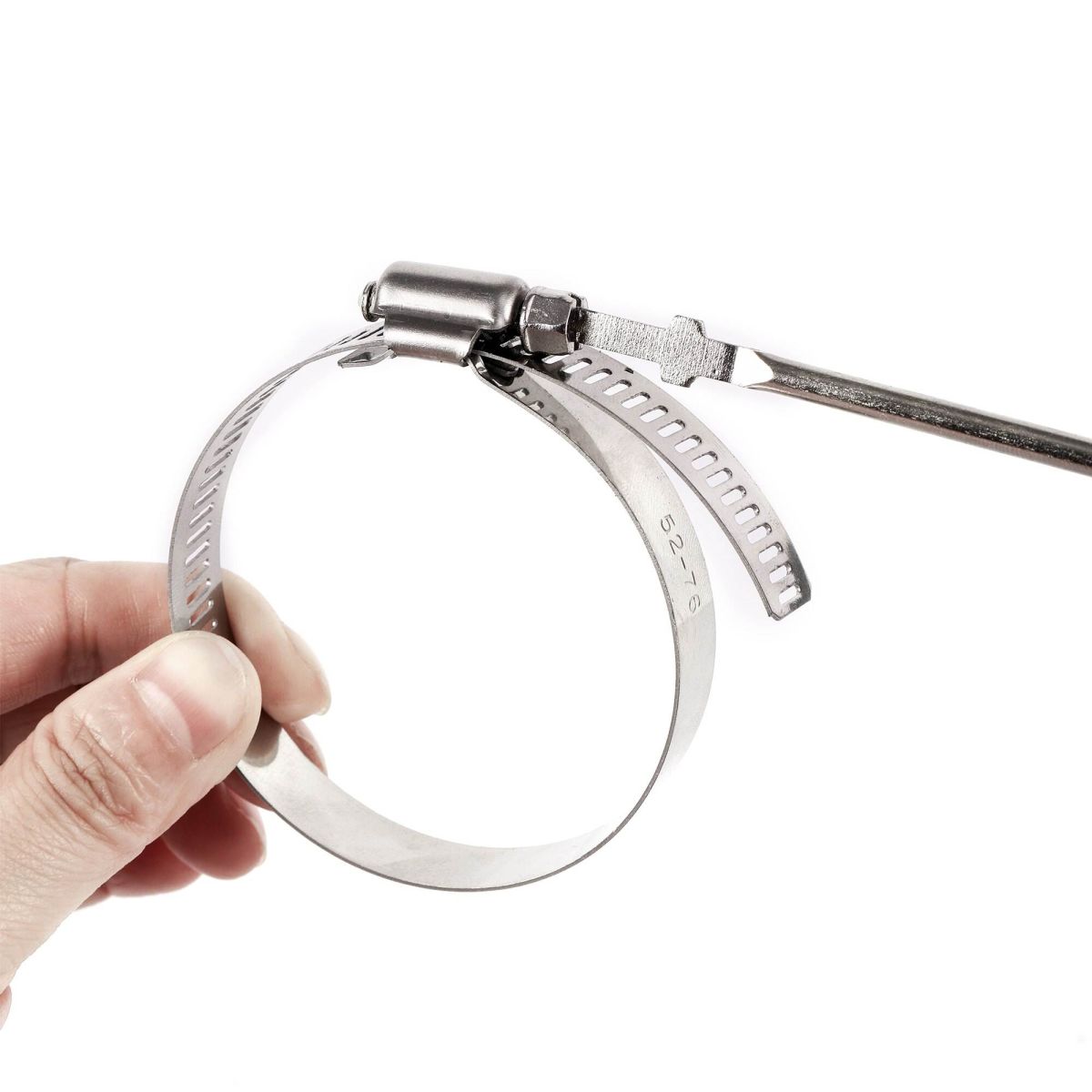 Đai xiết ống gió inox 304 lắp đặt tại mối nối ống gió mềm và cổ hộp gió